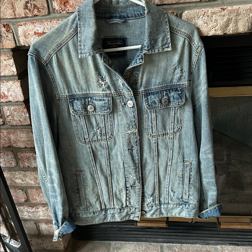 Abercrombie &Fitch Distressed Oversized Blue Denim/Jean Jacket Women’s size S‎